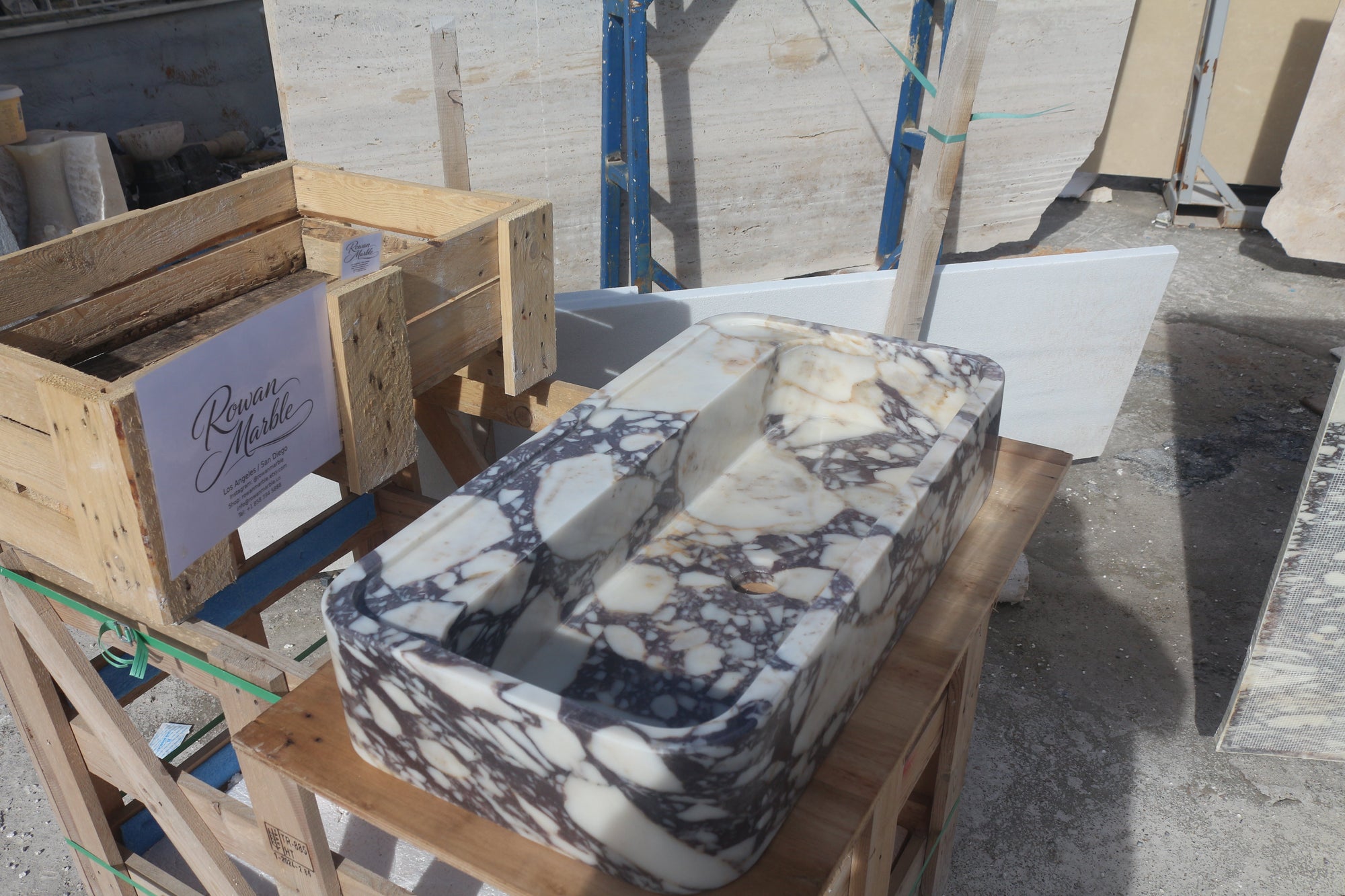 24’’ Calacatta Dark Viola Marble Sink | Floating | Smooth Design