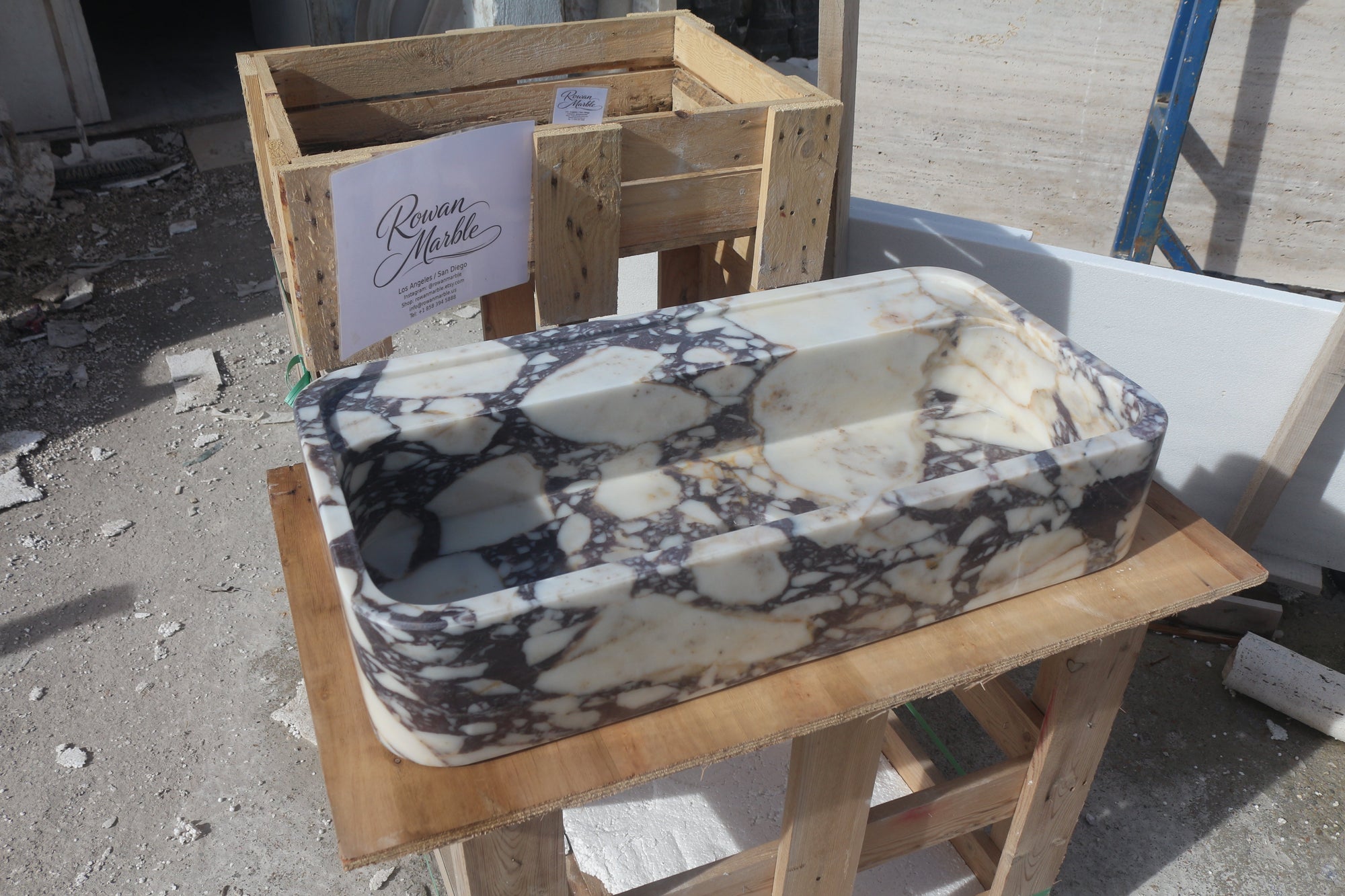 24’’ Calacatta Dark Viola Marble Sink | Floating | Smooth Design