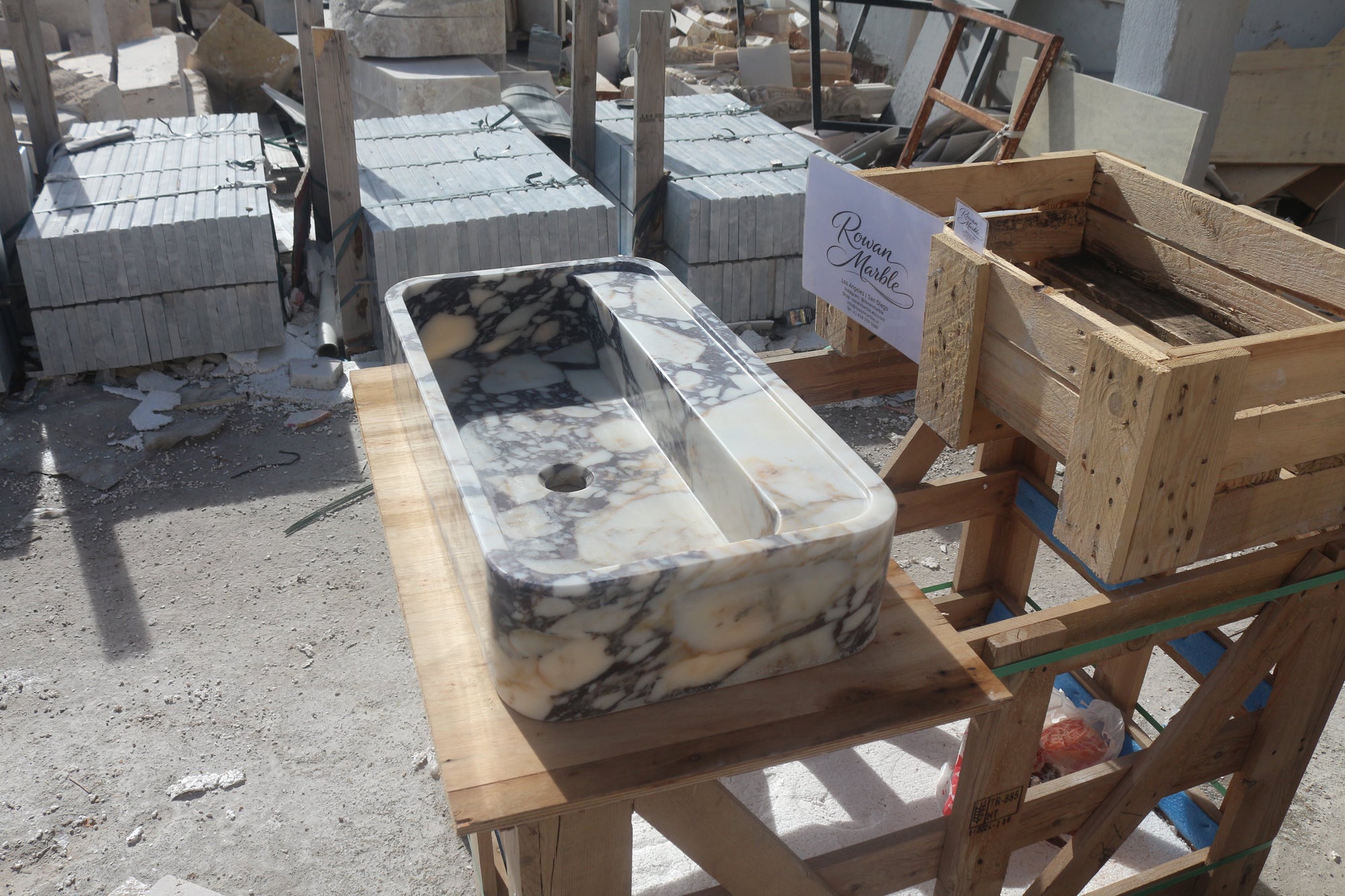 24’’ Calacatta Dark Viola Marble Sink | Floating | Smooth Design