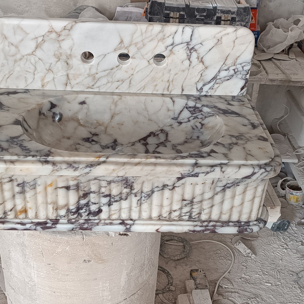 24’’ Calacatta Double Fluted Marble Sink – Wall Mounted Floating Vanity