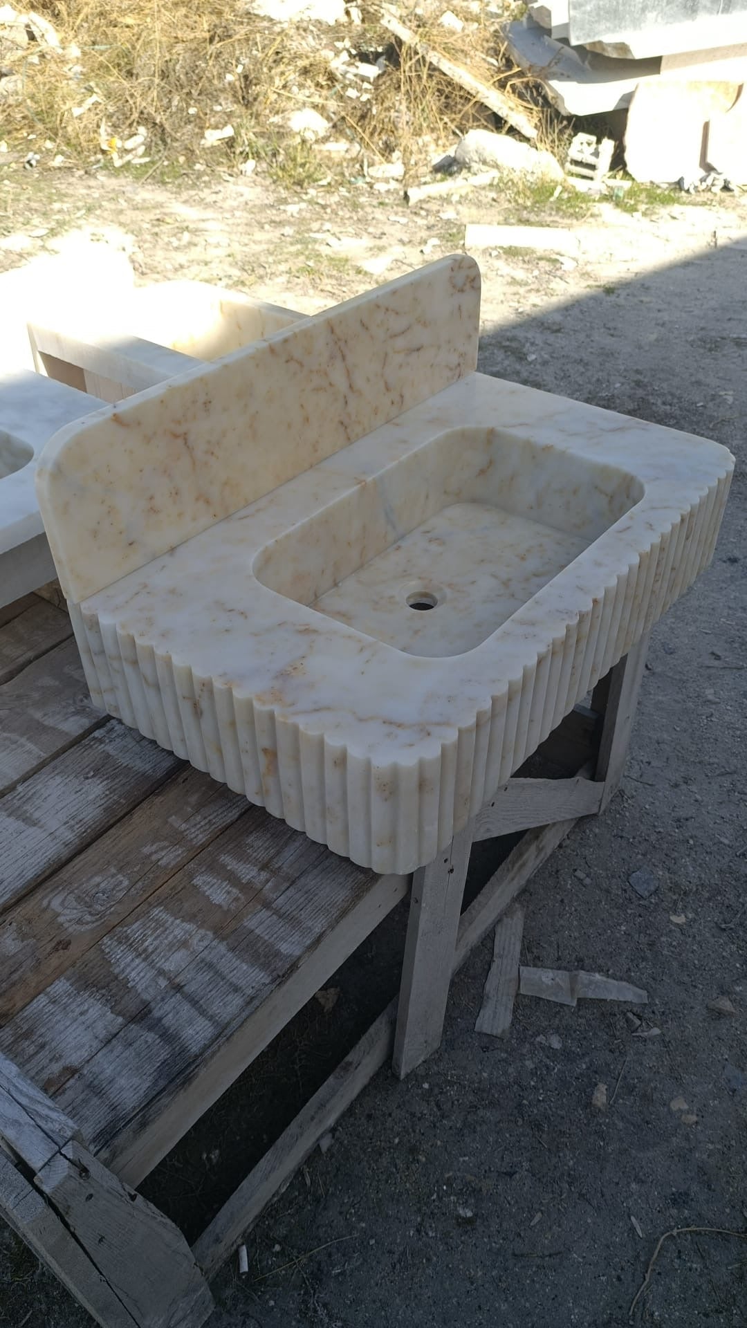 24’’ Calacatta Gold Fluted Marble Sink – Wall Mounted Floating Vanity – Luxury Bathroom Sink Handmade