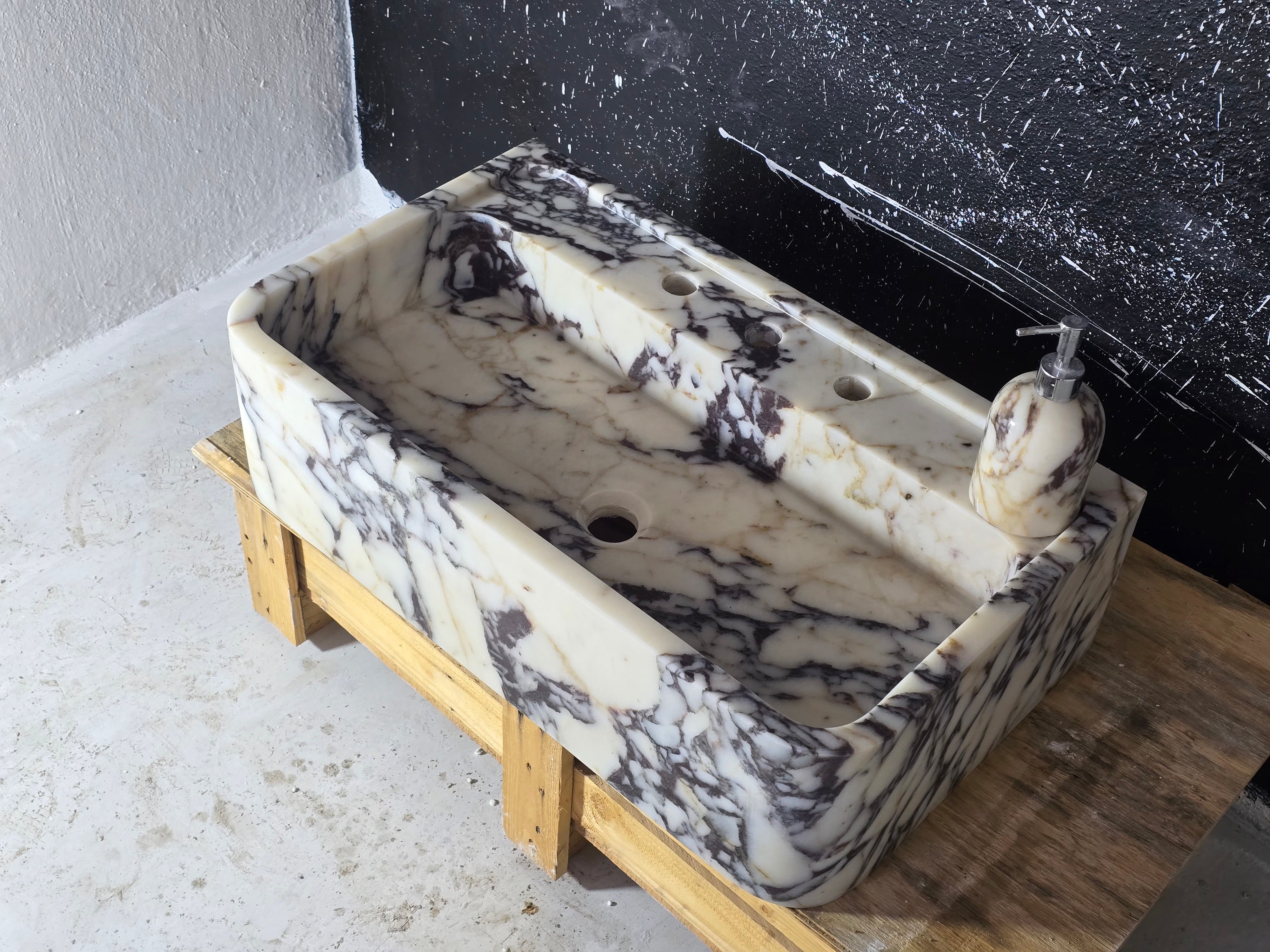 24’’ Calacatta Viola Marble Sink – Wall Mounted Floating Vanity – Luxury Bathroom Sink Handmade