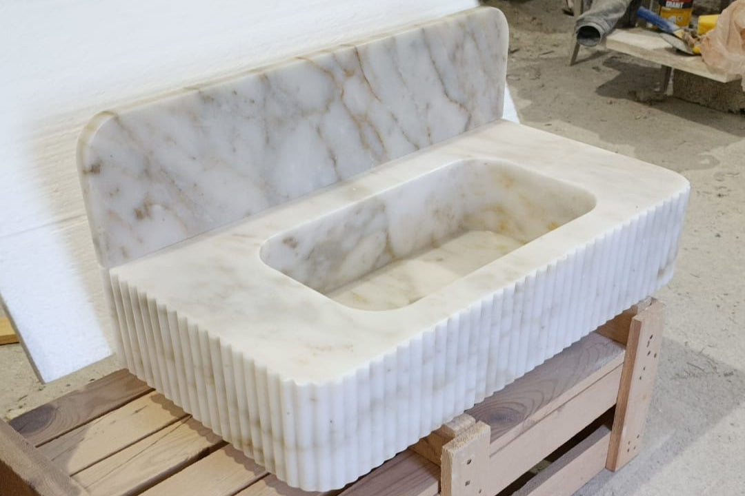 30’’ Calacatta Gold Fluted Marble Sink – Wall Mounted Floating Vanity – Luxury Bathroom Sink Handmade