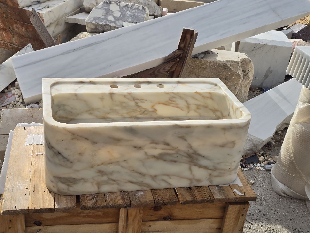 30’’ Calacatta Gold Marble Sink – Wall Mounted Floating Vanity – Luxury Bathroom Sink Handmade