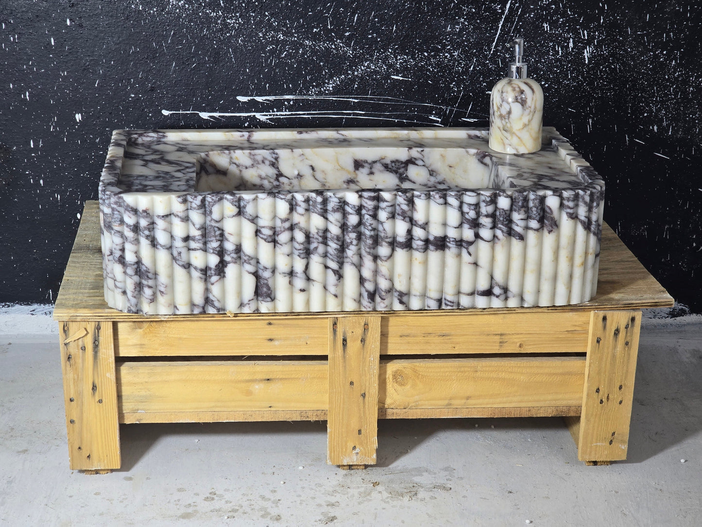 30’’ Calacatta Viola Fluted Marble Sink – Wall Mounted Floating Vanity – Luxury Bathroom Sink Handmade