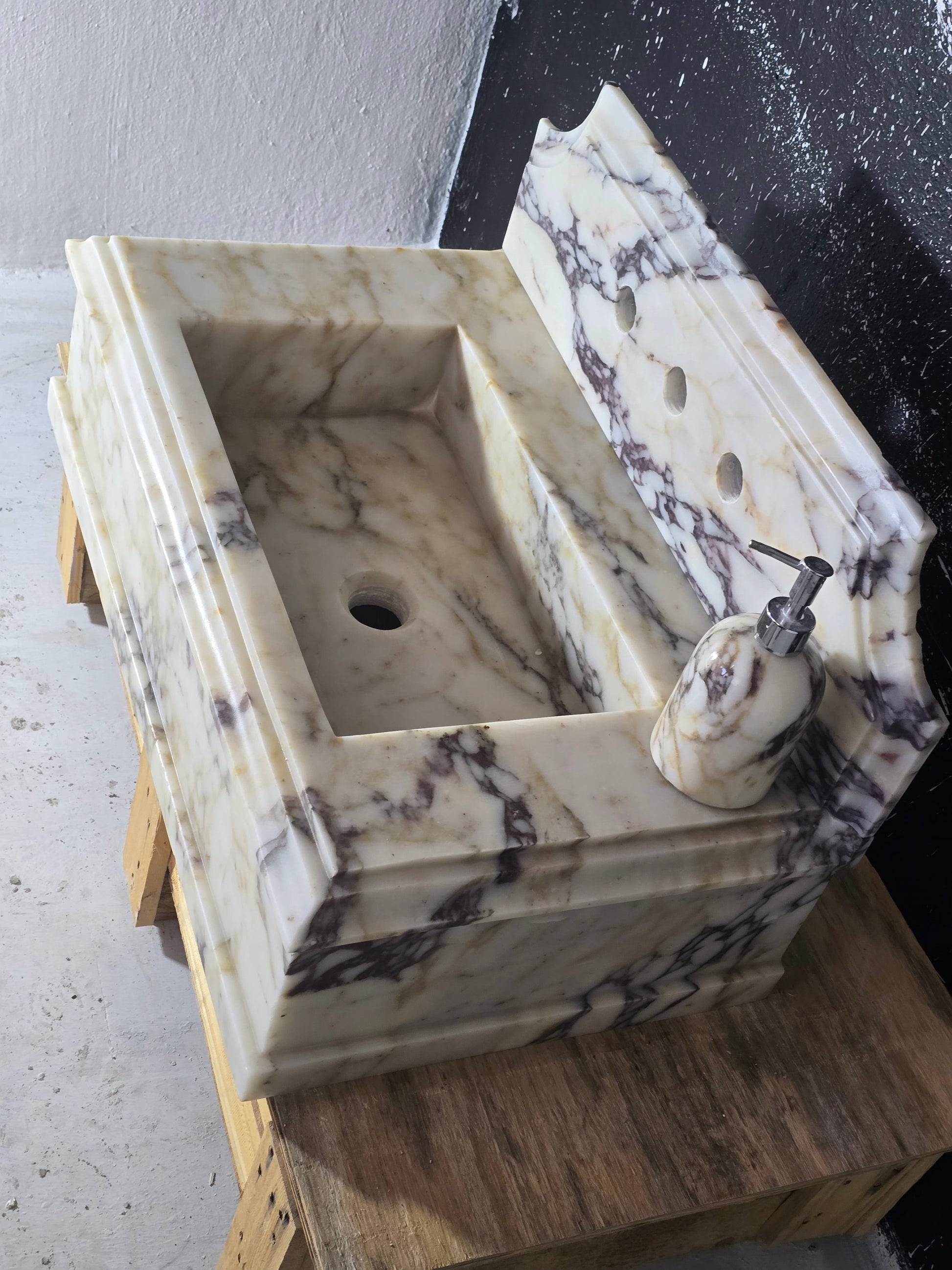 30’’ Calacatta Viola Marble Sink – Wall Mounted Floating Vanity – Luxury Bathroom Sink Handmade