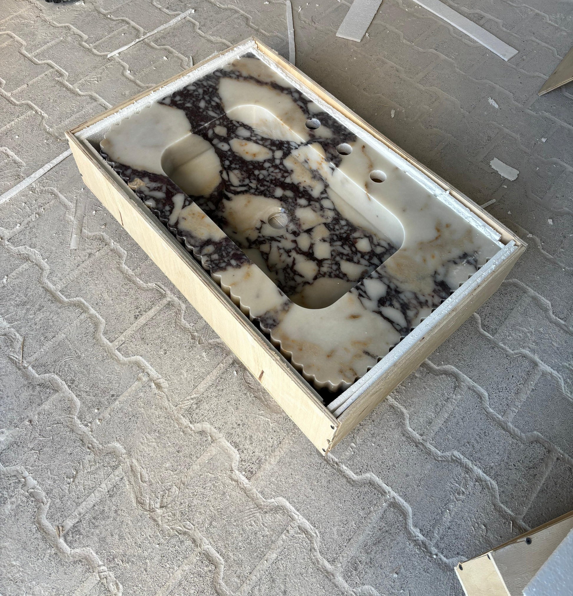 30’’ Calacatta Viola Marble Sink | Wall Mounted | Fluted