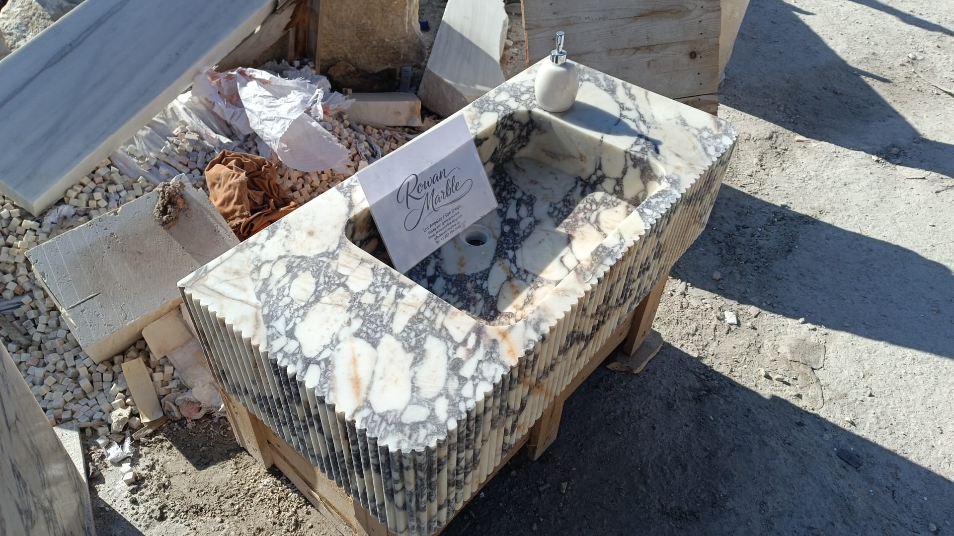 48’’ Calacatta Viola Fluted Marble Sink – Wall Mounted Floating Vanity – Luxury Bathroom Sink Handmade
