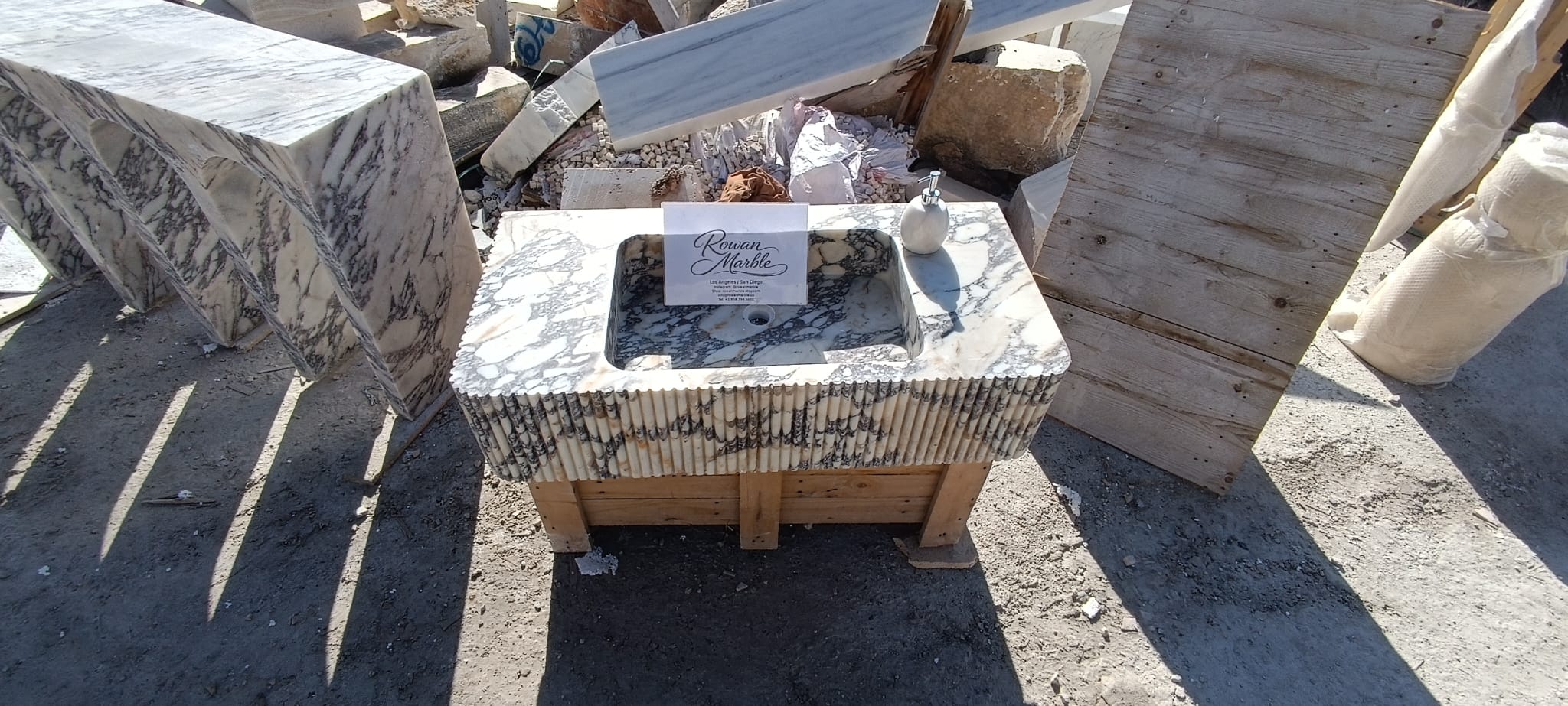 48’’ Calacatta Viola Fluted Marble Sink – Wall Mounted Floating Vanity – Luxury Bathroom Sink Handmade