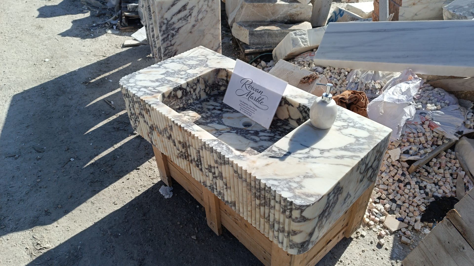 48’’ Calacatta Viola Fluted Marble Sink – Wall Mounted Floating Vanity – Luxury Bathroom Sink Handmade