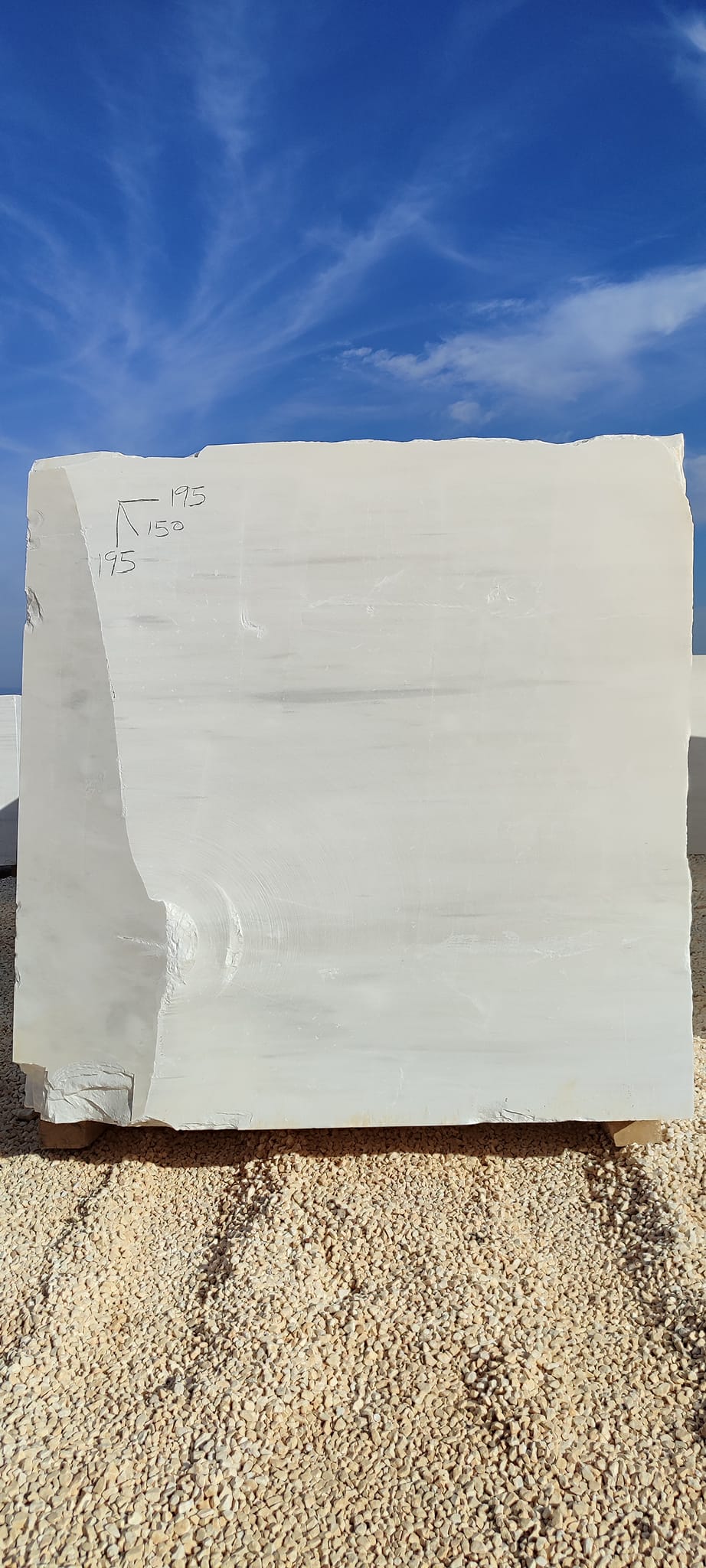 WHITE CARRARA - Image 1