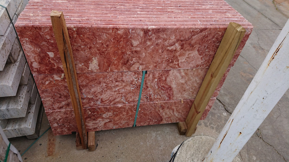 RED TRAVERTINE - Image 1