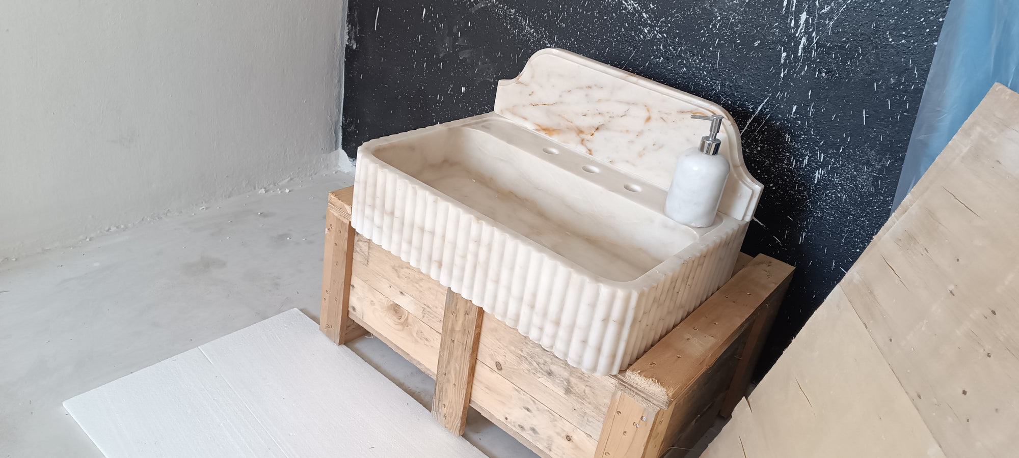 24" Calacatta Gold Fluted Marble Sink with backsplash