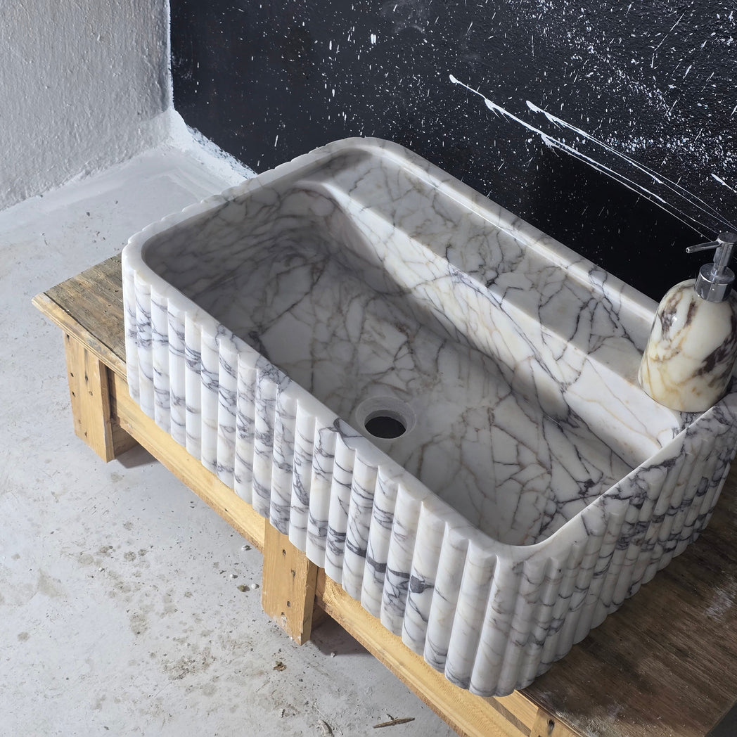 Calacatta Marble Sink 24’’ – Wall Mounted Floating Vanity – Luxury Bathroom Sink Handmade