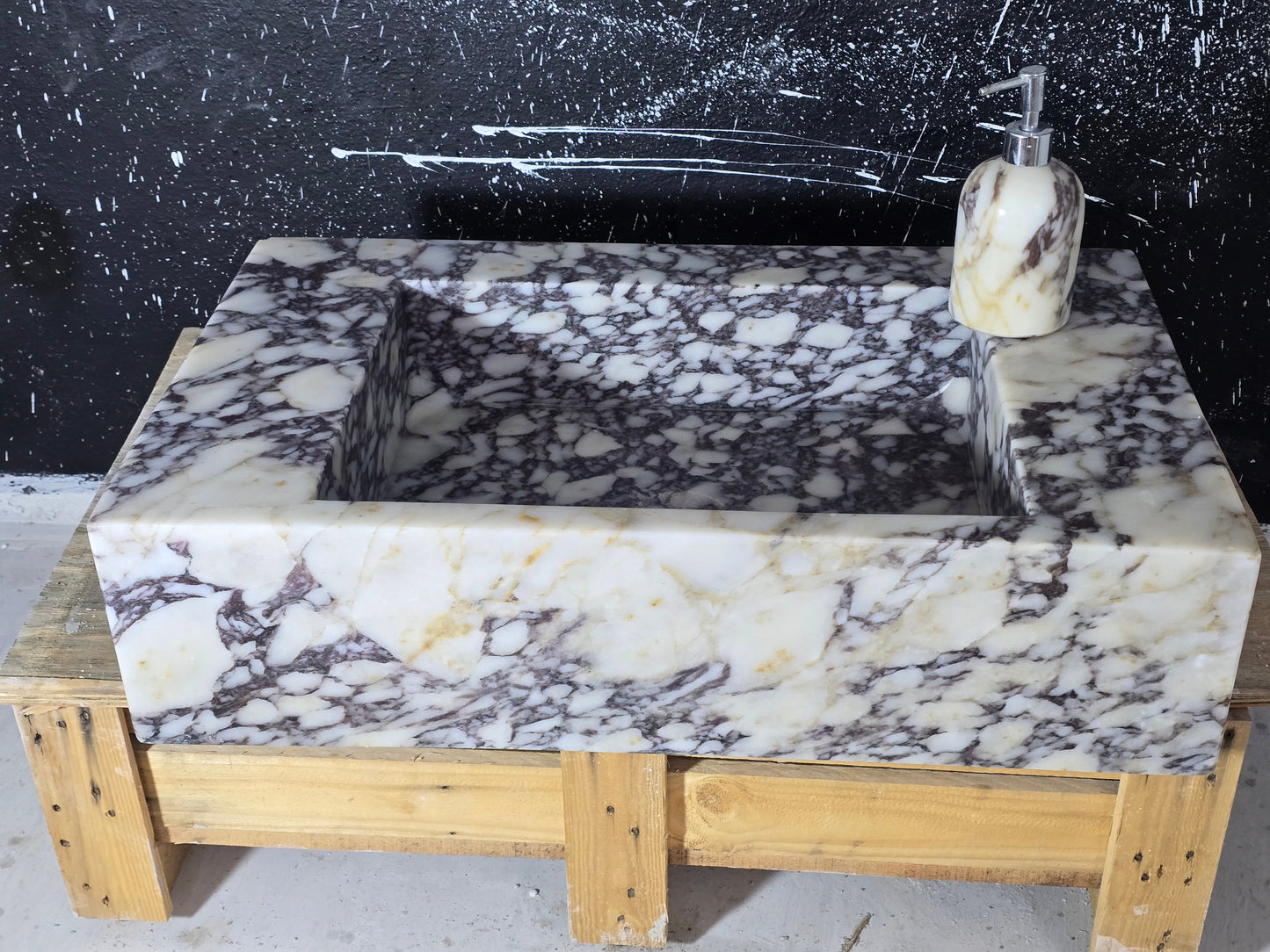 Calacatta Marble Sink – Wall Mounted Floating Vanity – Luxury Bathroom Sink Handmade