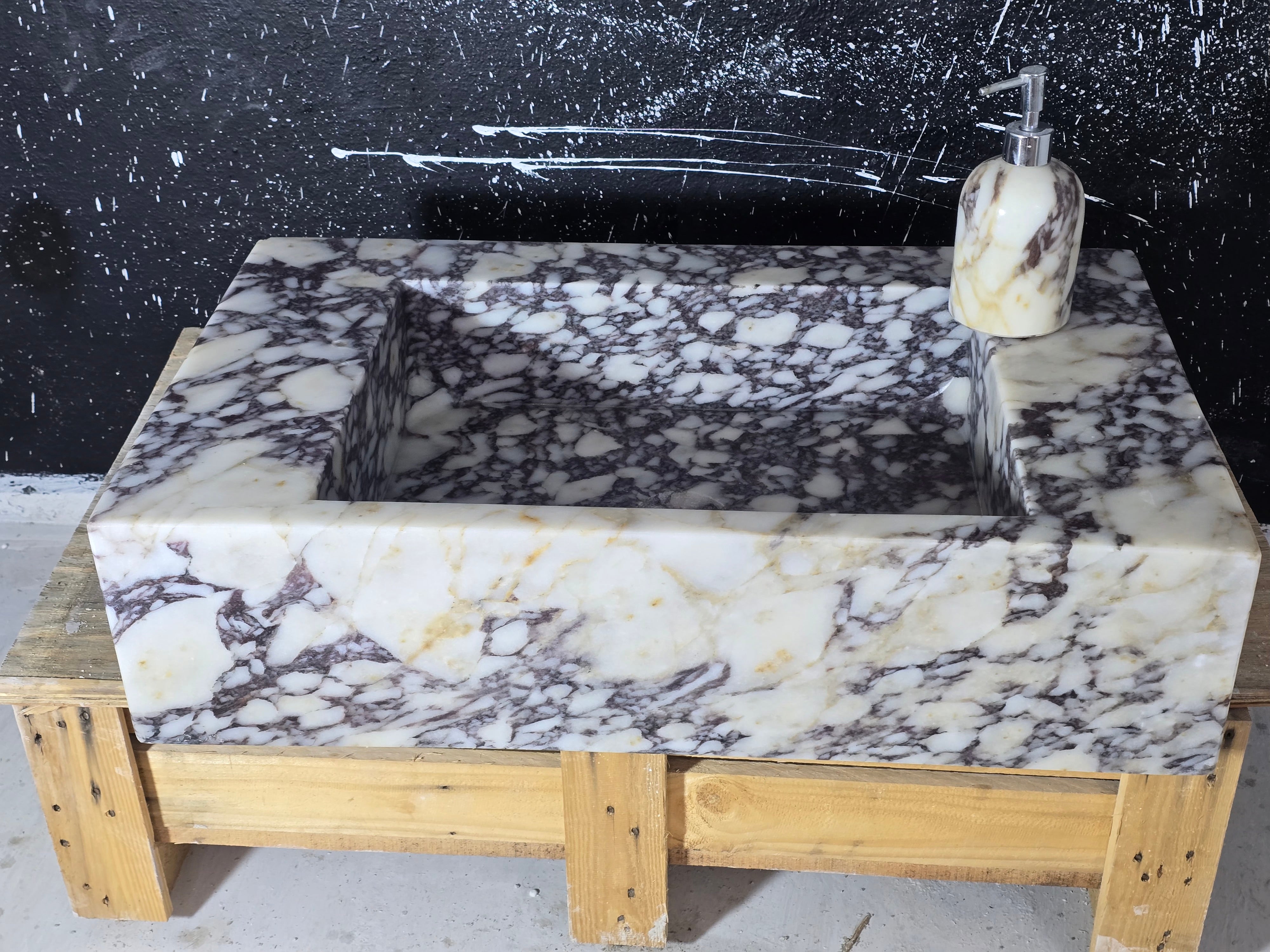 Calacatta Marble Sink – Wall Mounted Floating Vanity – Luxury Bathroom Sink Handmade