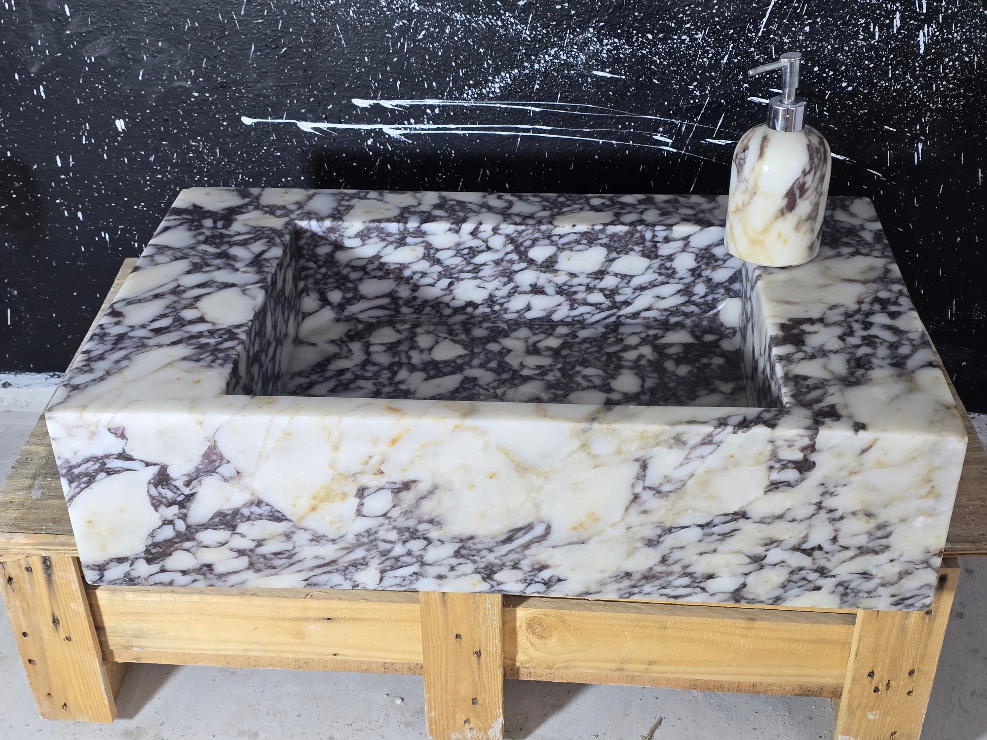 Calacatta Marble Sink – Wall Mounted Floating Vanity – Luxury Bathroom Sink Handmade