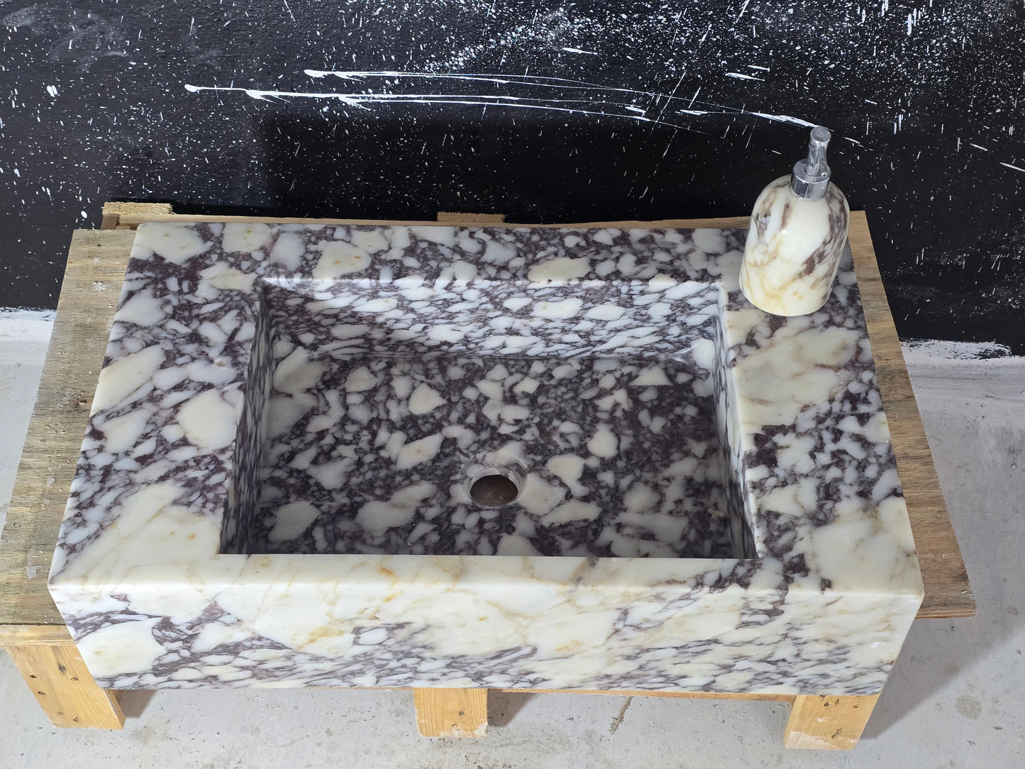 Calacatta Marble Sink – Wall Mounted Floating Vanity – Luxury Bathroom Sink Handmade
