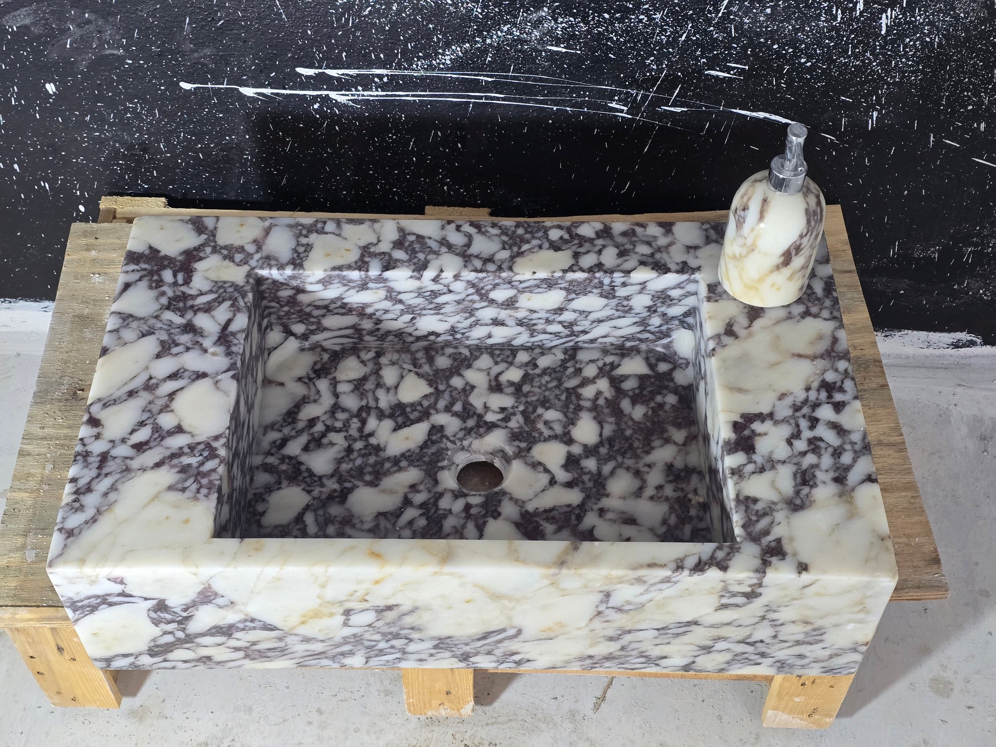 Calacatta Marble Sink – Wall Mounted Floating Vanity – Luxury Bathroom Sink Handmade