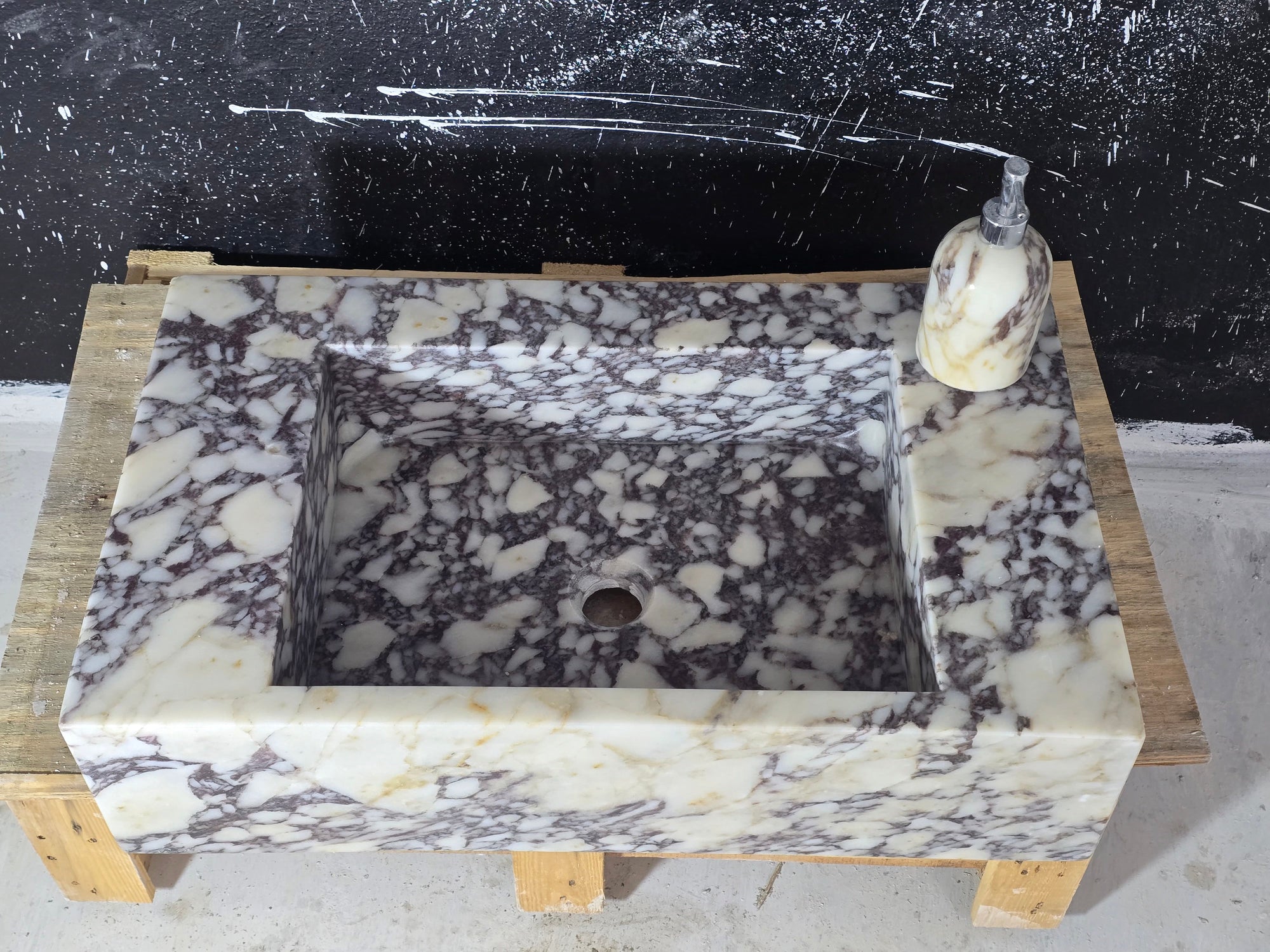 Calacatta Marble Sink – Wall Mounted Floating Vanity – Luxury Bathroom Sink Handmade