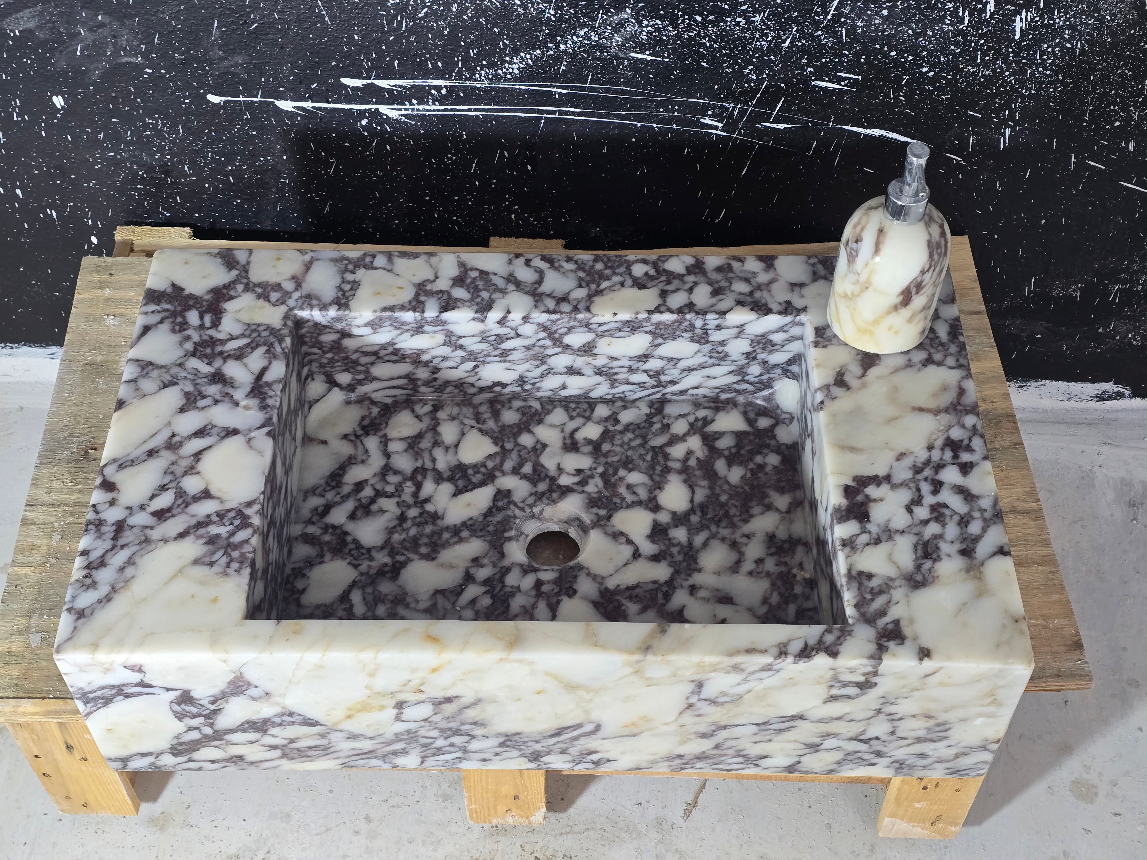 Calacatta Marble Sink – Wall Mounted Floating Vanity – Luxury Bathroom Sink Handmade