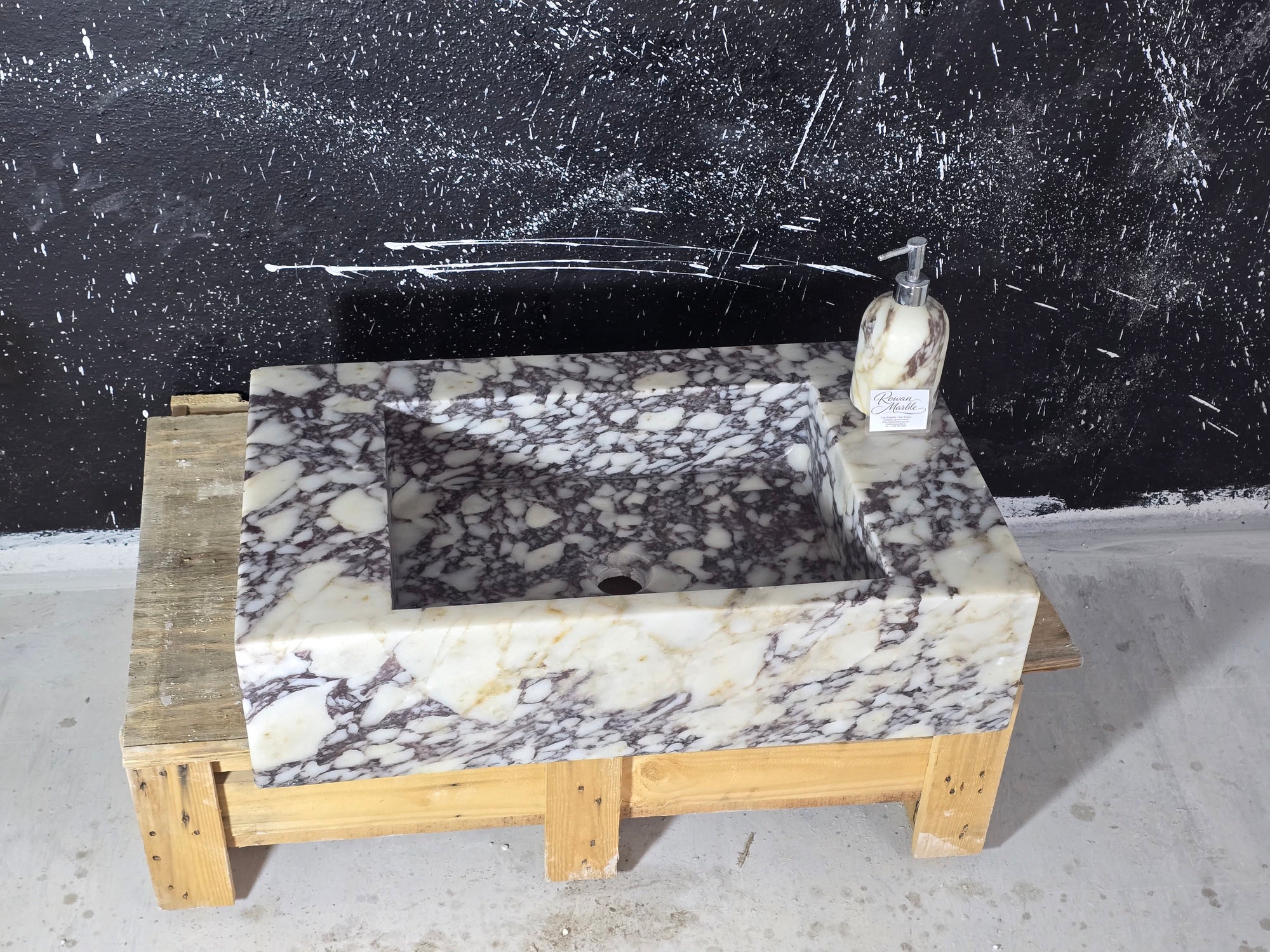 Calacatta Marble Sink – Wall Mounted Floating Vanity – Luxury Bathroom Sink Handmade