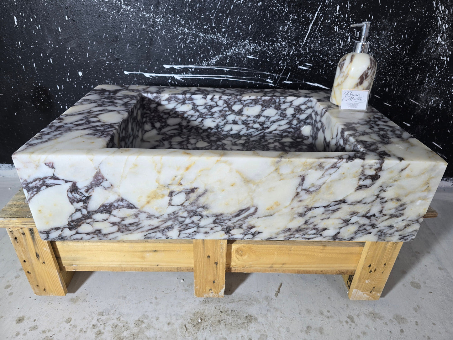 Calacatta Marble Sink – Wall Mounted Floating Vanity – Luxury Bathroom Sink Handmade