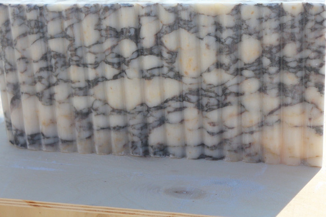 Calacatta Viola Fluted Marble Sink 24’’ – Wall Mounted Floating Vanity – Luxury Bathroom Sink Handmade