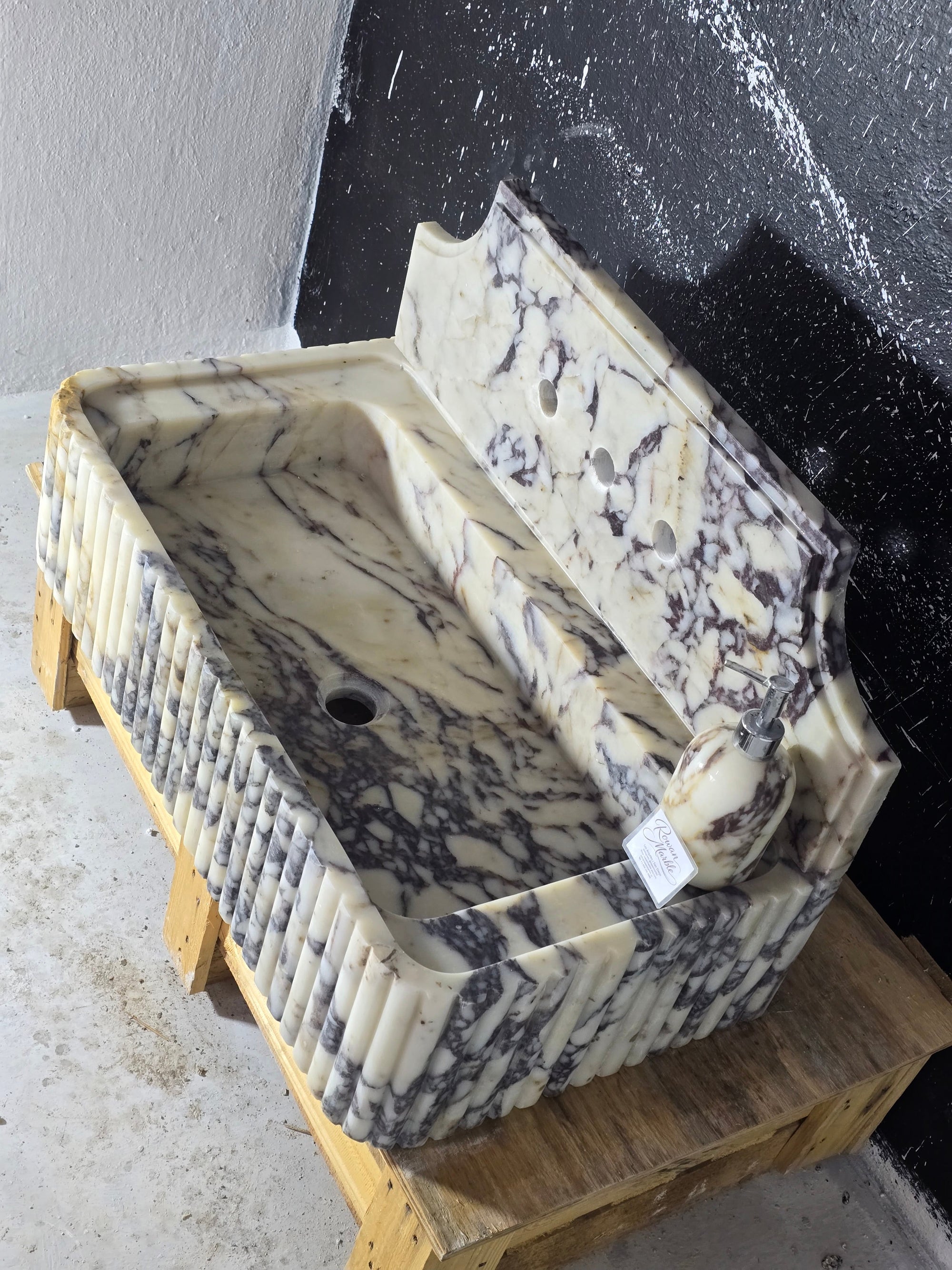 Calacatta Viola Fluted with 8’’ backsplash Marble Sink – Wall Mounted Floating Vanity – Luxury Bathroom Sink Handmade