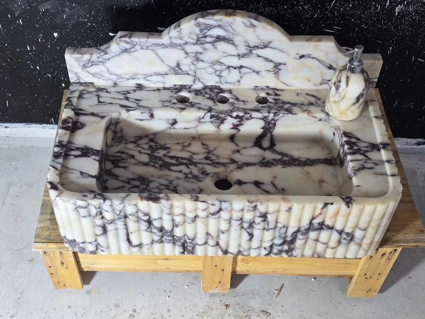 Calacatta Viola with backsplash Fluted Marble Sink 30’’ – Wall Mounted Floating Vanity – Luxury Bathroom Sink Handmade