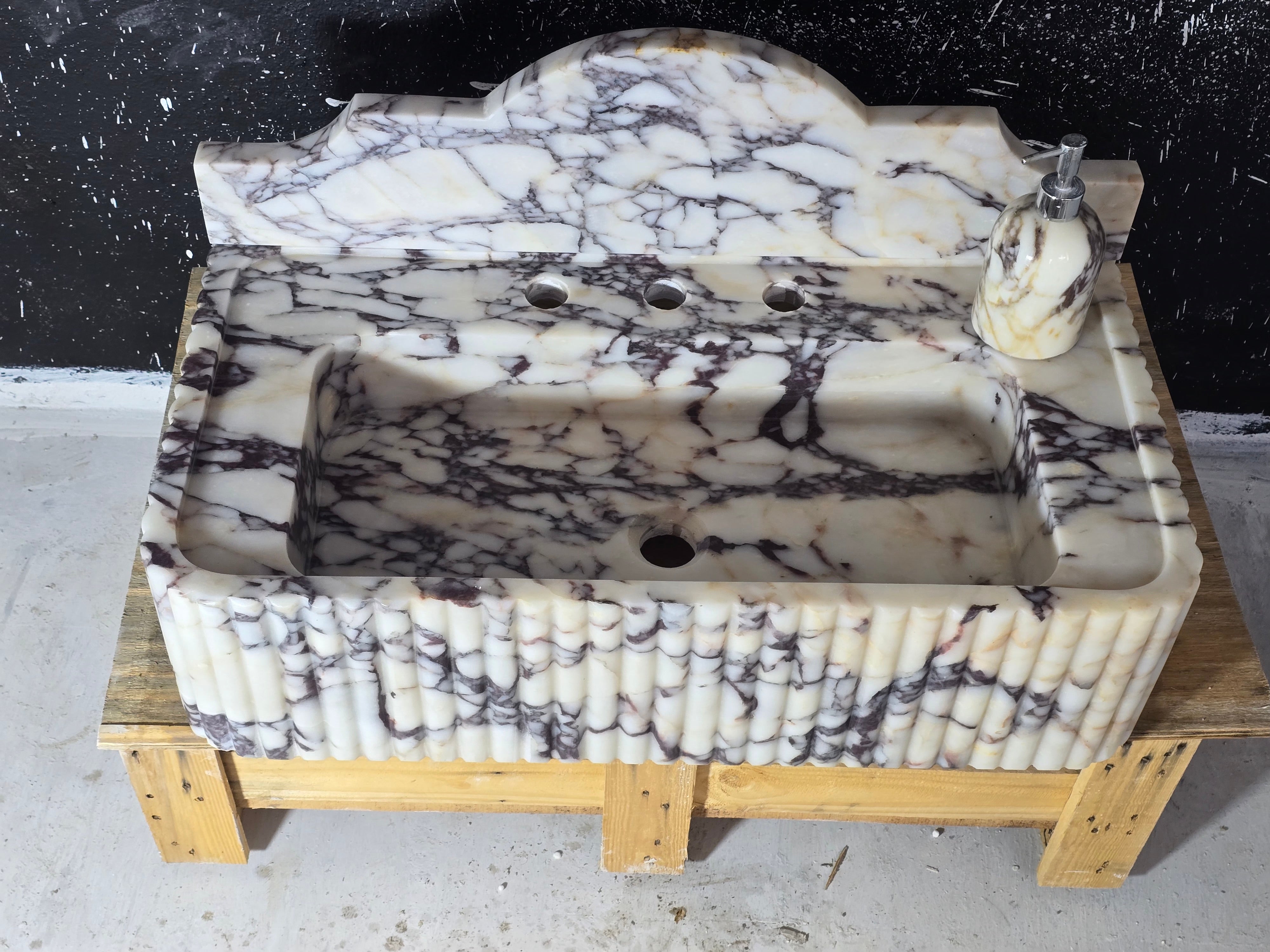 Calacatta Viola with backsplash Fluted Marble Sink 30’’ – Wall Mounted Floating Vanity – Luxury Bathroom Sink Handmade