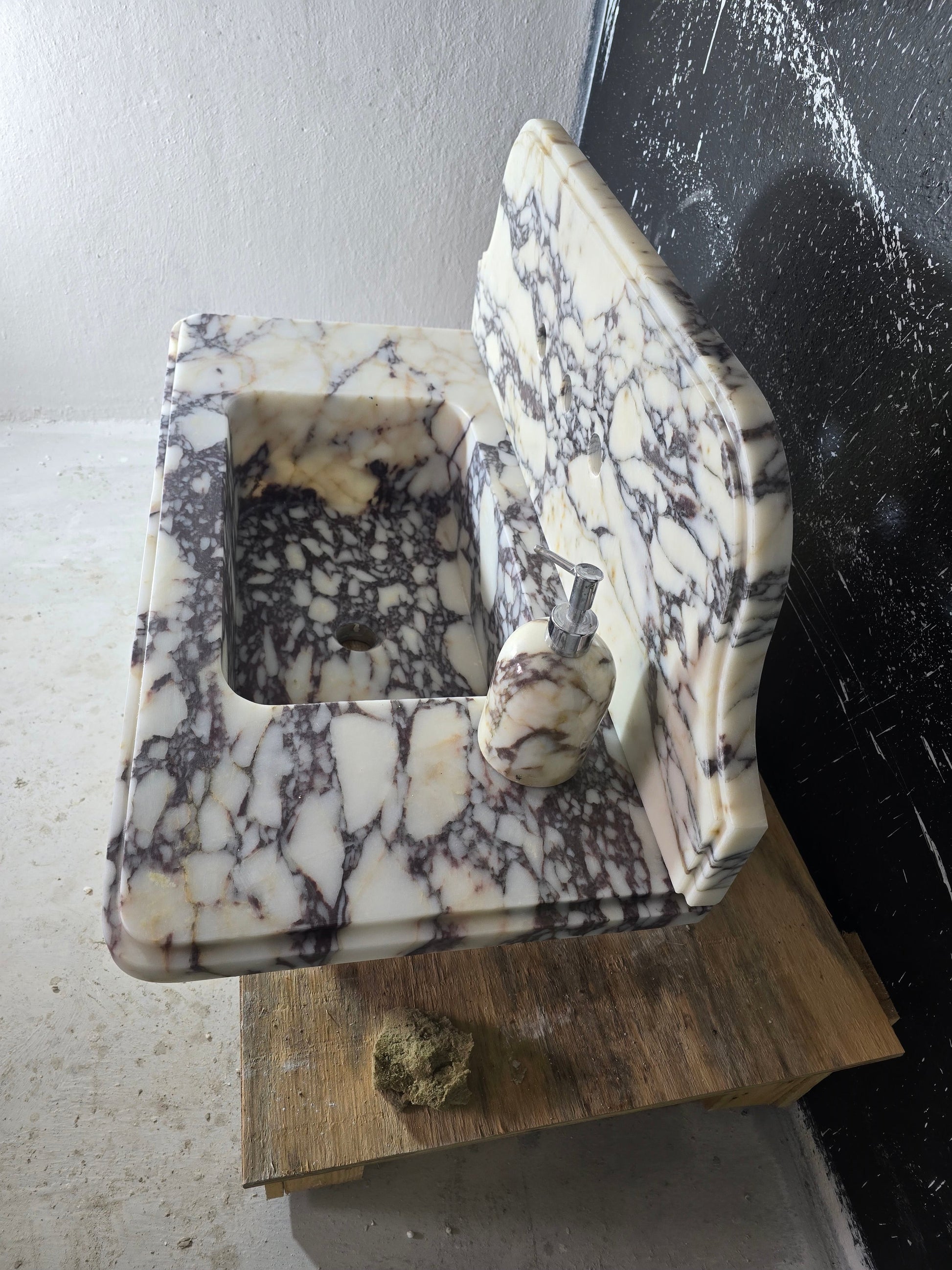 Calacatta Viola with backsplash Marble Sink 30’’ – Wall Mounted Floating Vanity – Luxury Bathroom Sink Handmade