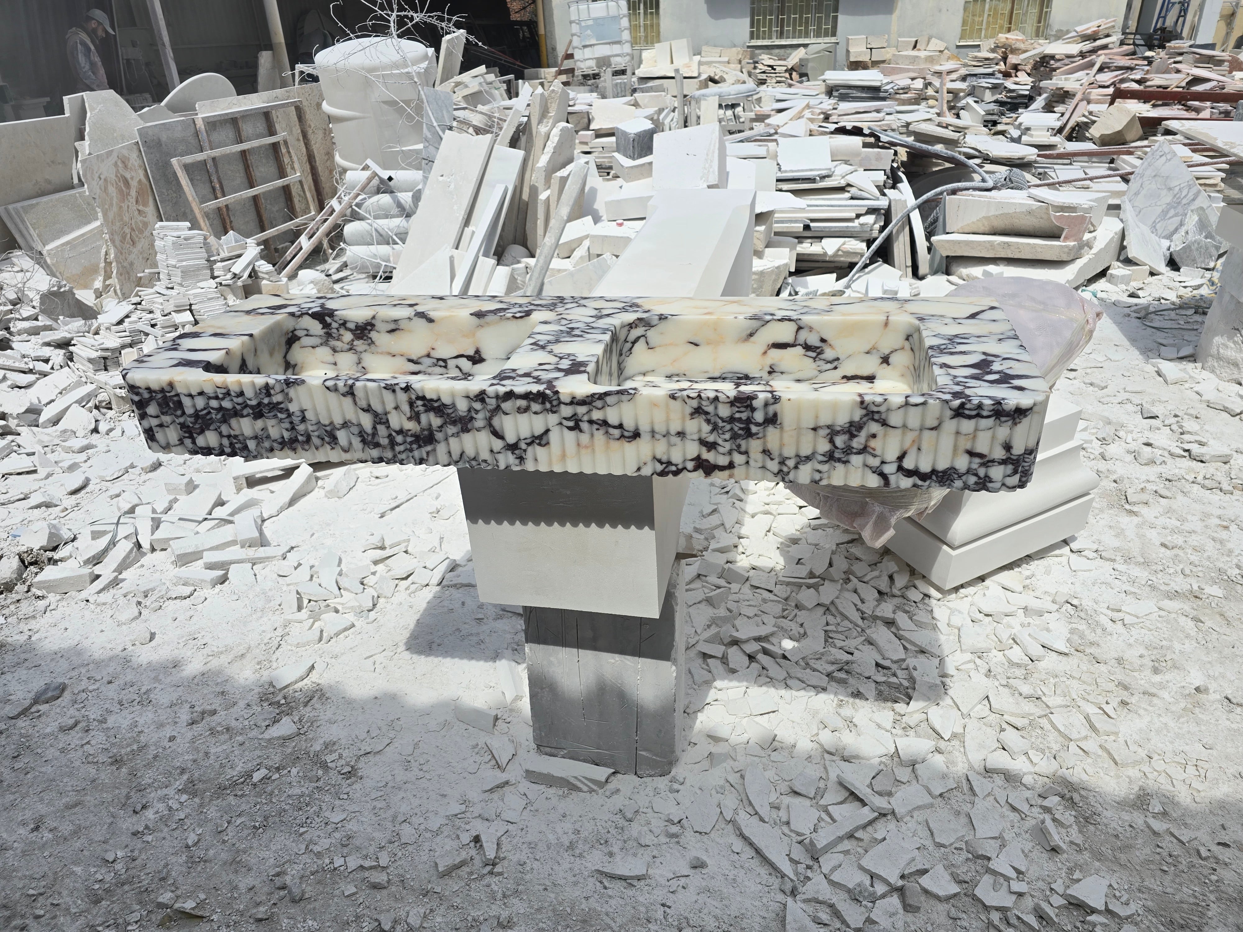 Double Fluted Monolithic Marble Sink 60’’