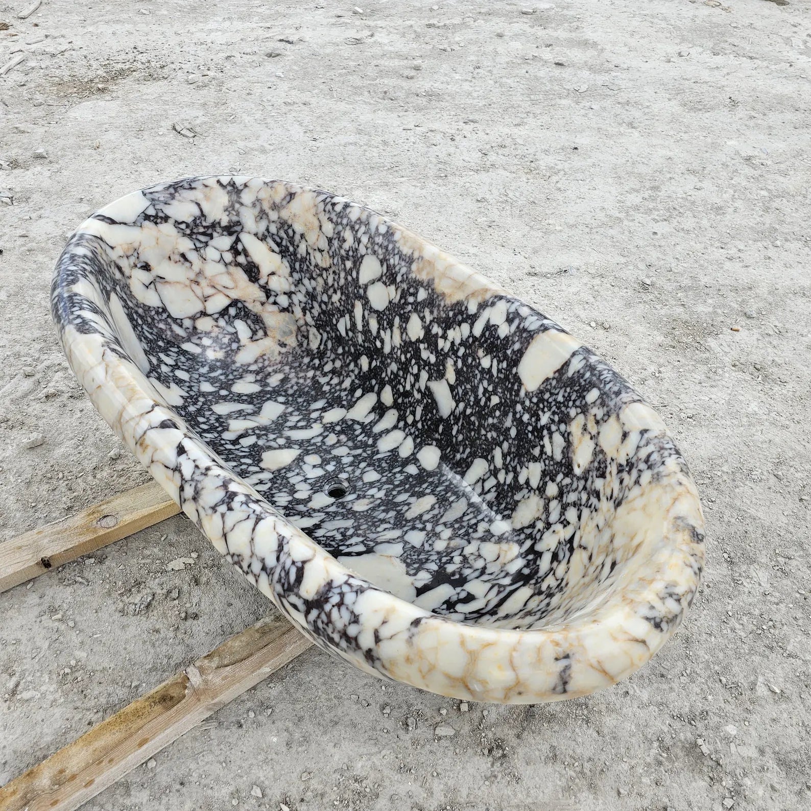 Calacatta Viola Marble Bathtub