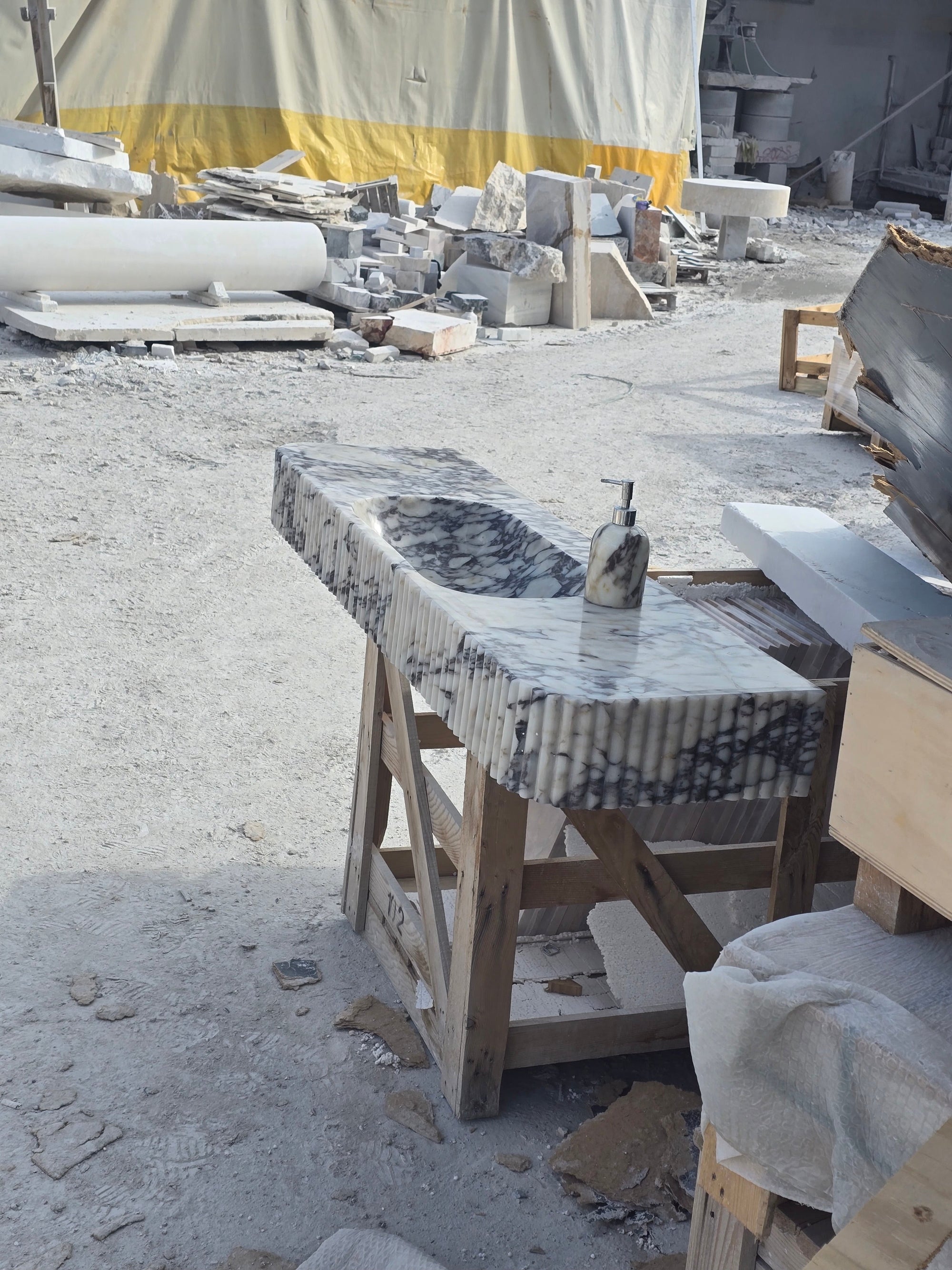 Large Calacatta Viola Fluted Marble Sink 60’’ – Wall Mounted Floating Vanity – Luxury Bathroom Sink Handmade